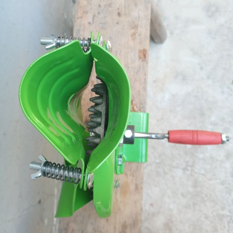 Sgranatore di Mais Manuale a M - Corn Sheller Machine recensione e prezzo